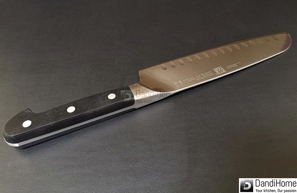 Dao Zwilling Santoku 7in Pro-04.jpg